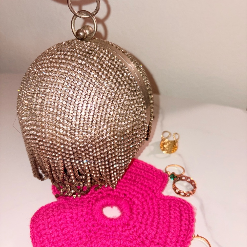 Round Silver with Rhinestones Beaded HangBag